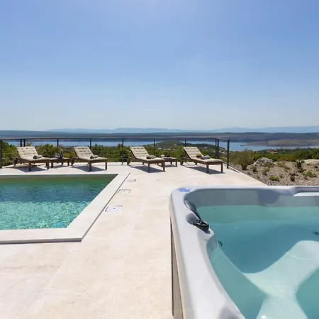 Beautiful Villa Abella Villa